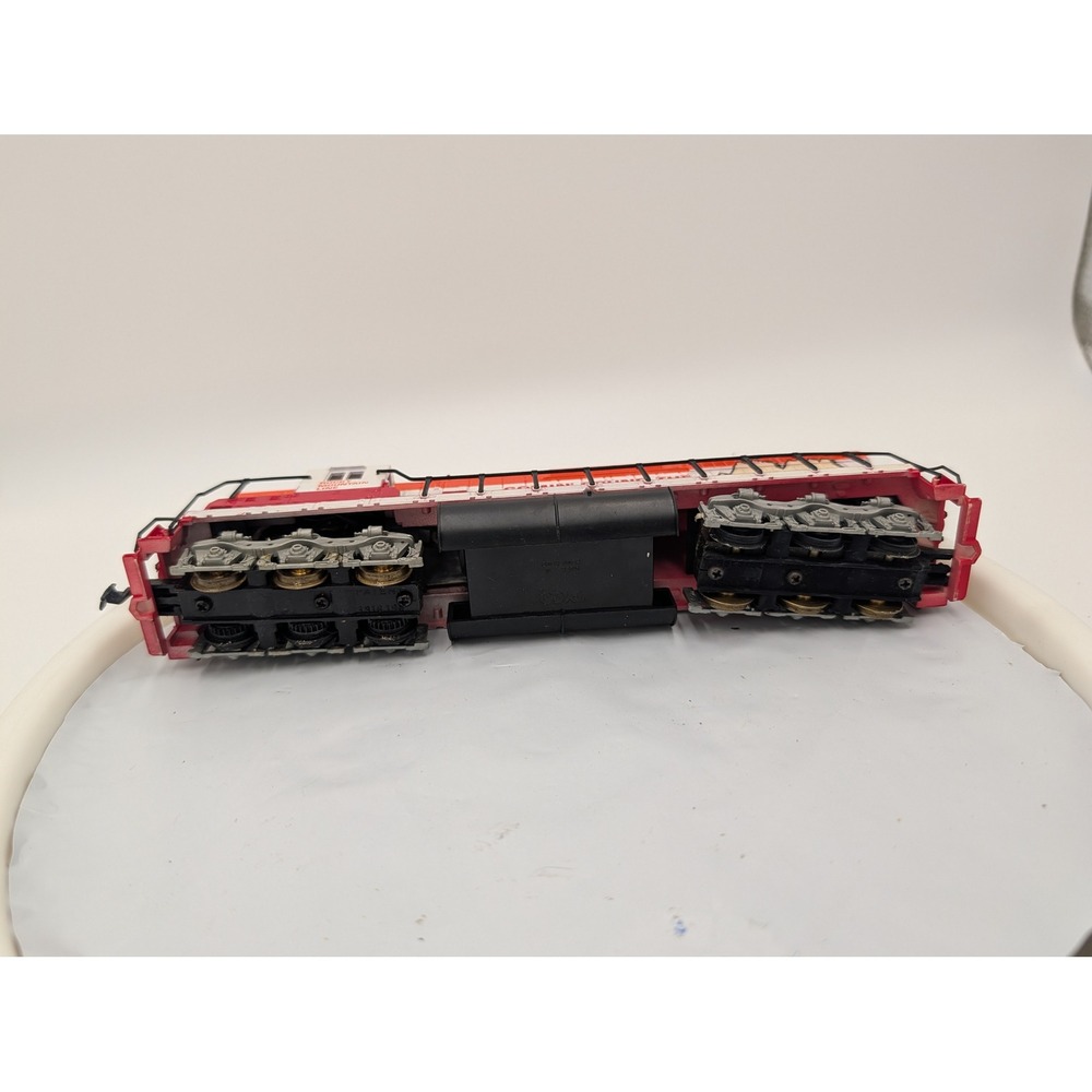 Rocky Mountain Line Diesel Locomotive HO Scale Red White Comin Round Mountain - Picture 7 of 7